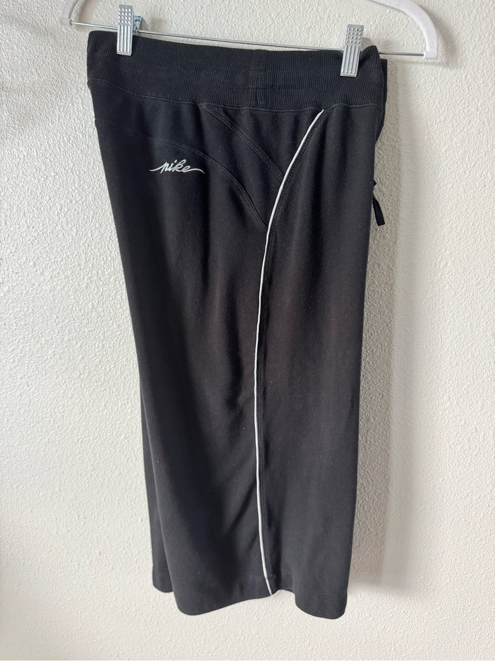 Y2K Nike Black Wide Leg Capris.